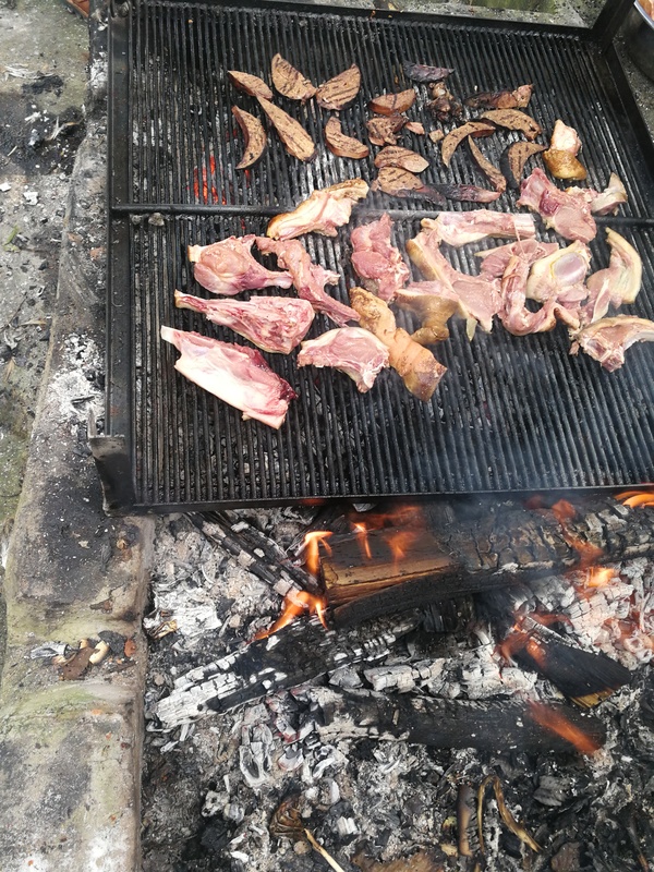 柴火烧烤.