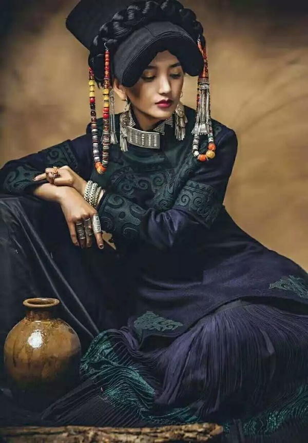 今,软山品牌彝族艺术展在各界朋友关心支持下,在英国伦敦完美落幕!